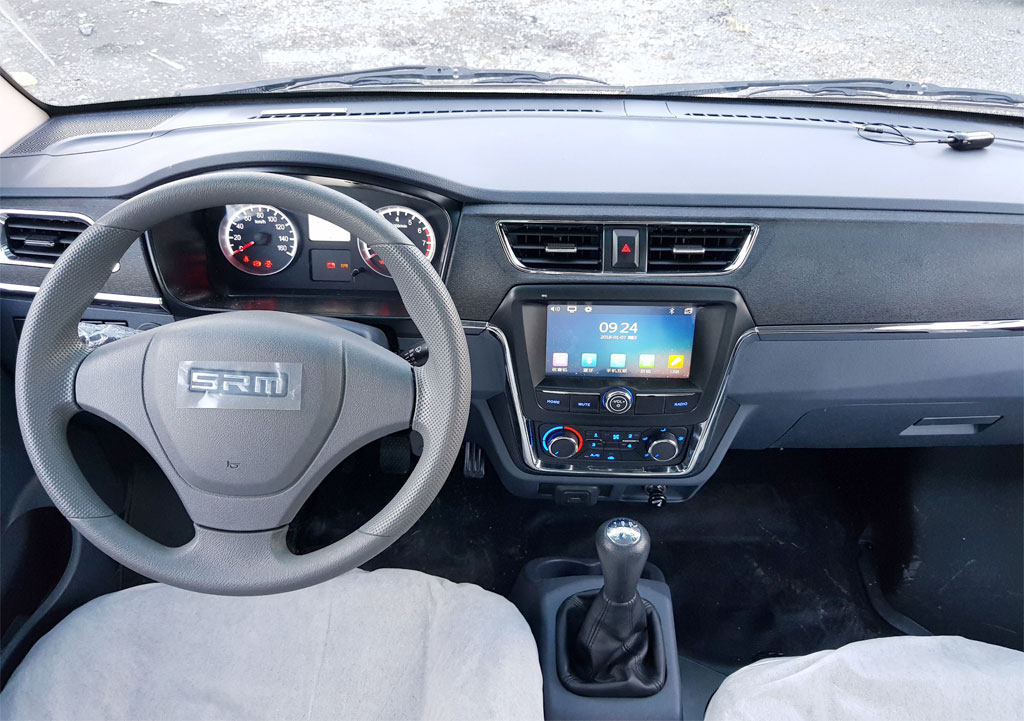 Nội thất xe tải SRM t30 thùng mui bạt